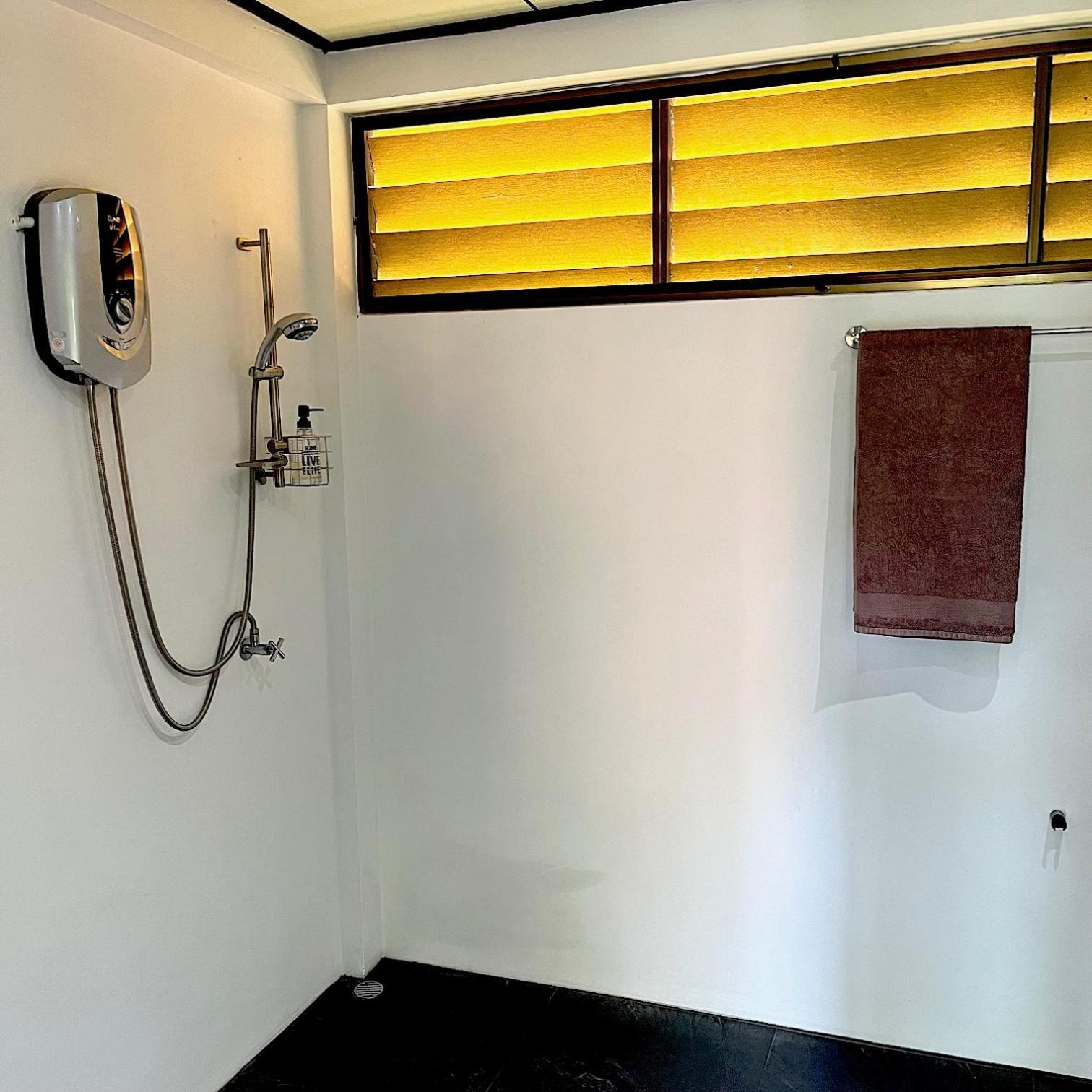 Navari Homestay Rayong Exterior foto